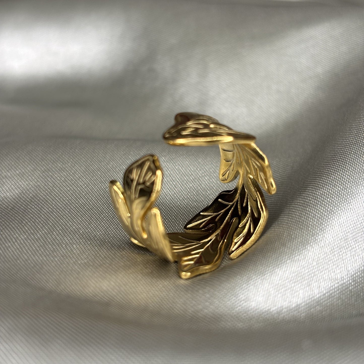 Adjustable Leaf Design Ring