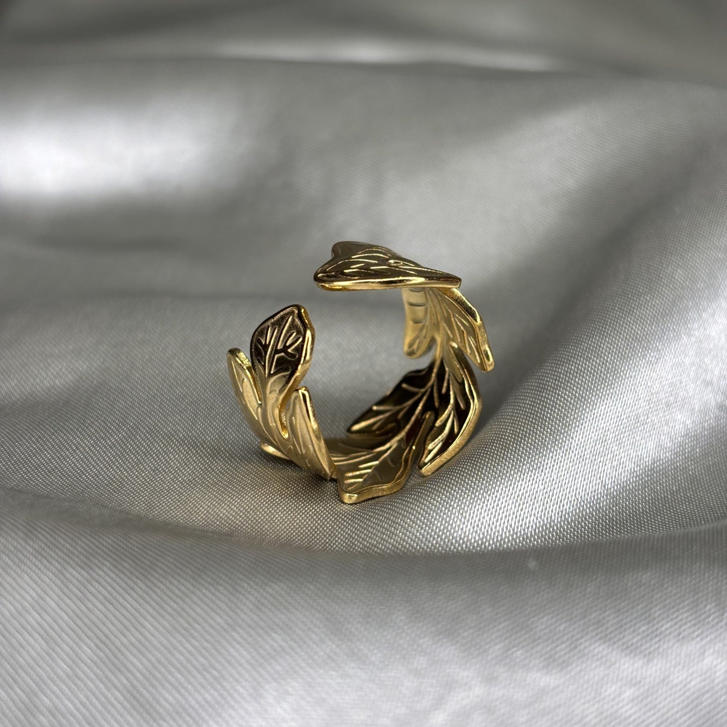 Adjustable Leaf Design Ring