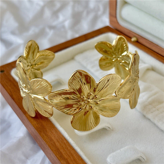 Silverscend Gold Plated Floral Classical Bangle